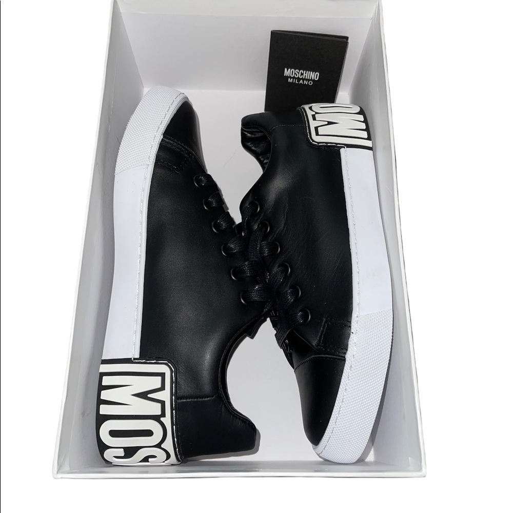 Moschino Logo Woman’s Lace Up Low Top Sneaker Size 37  Leather Size 7